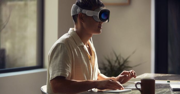 Apples-Vision-Pro-Set-to-Get-First-Crypto-Focused-Metaverse-App.jpg